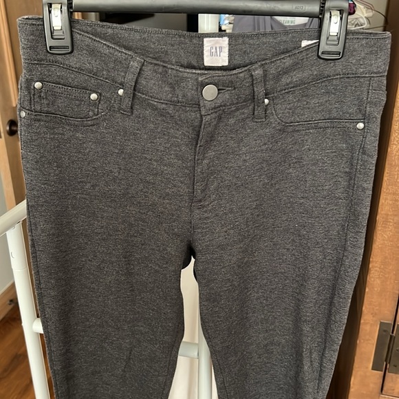 GAP Women’s Legging pants - Picture 2 of 4